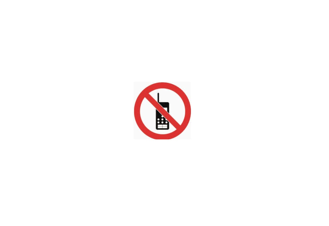 NO MOBILE PHONE USE